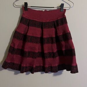 Francesca's Structured Flare Pouf Brocade Berry Stretch Skirt Size Small